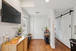 78 America Street photo 4