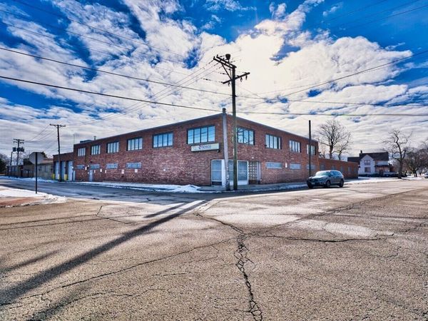 651 S Martin Luther King Jr Avenue, Waukegan, IL 60085
