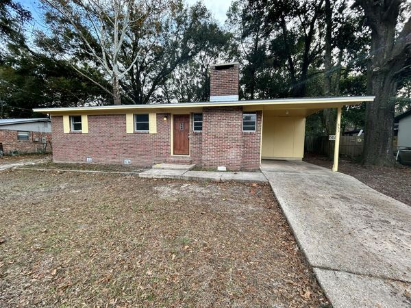 553 Purl Adams Avenue, Crestview, FL 32536