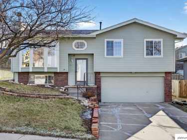 8211 Howell Street, Omaha, NE 68122