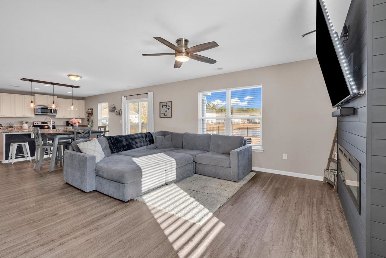 317 Truce St. Photo 4