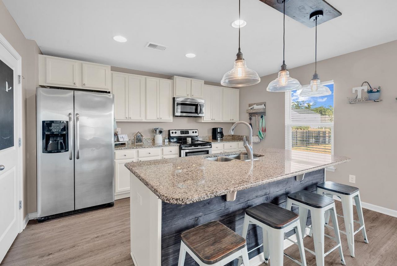 317 Truce St. Photo 9