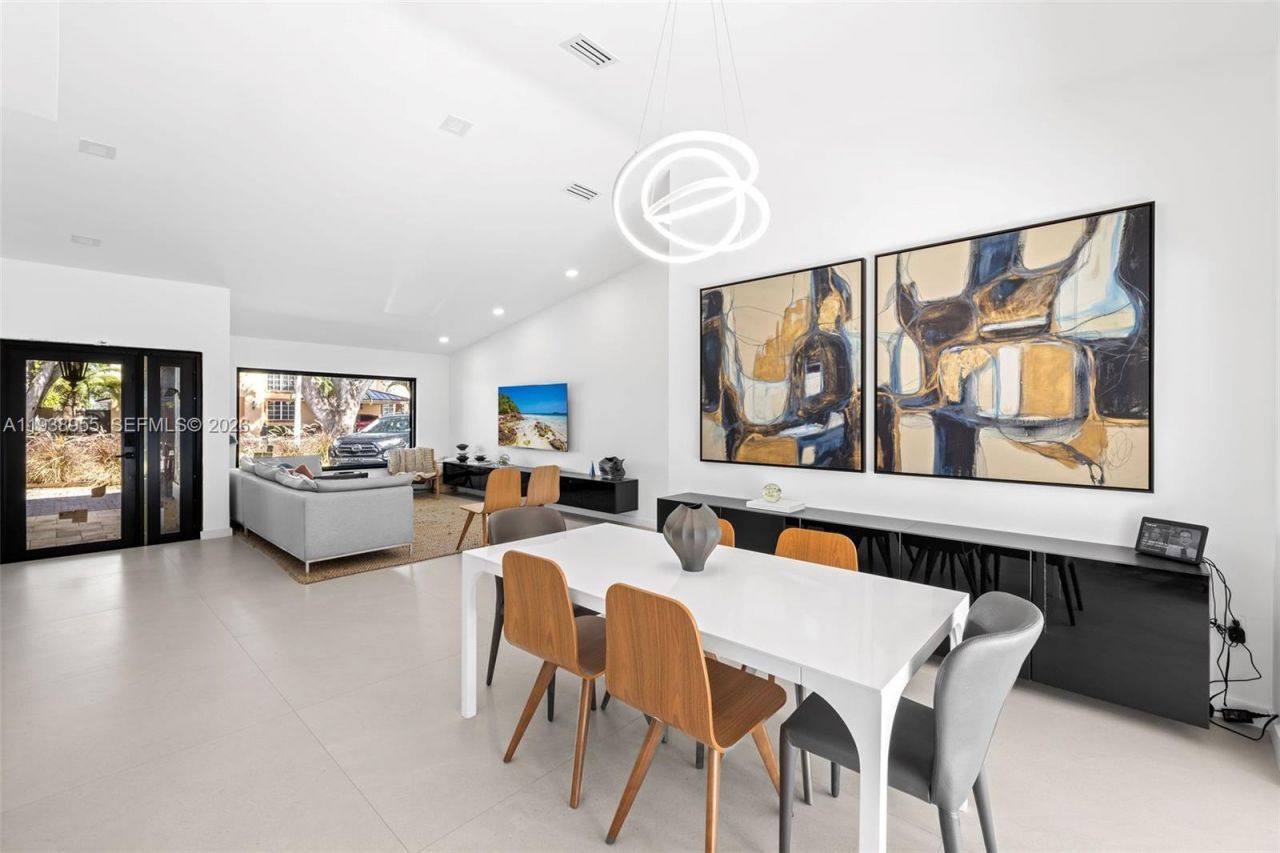 7910 NW 169th Ter, Miami Lakes, FL 33016 Photo