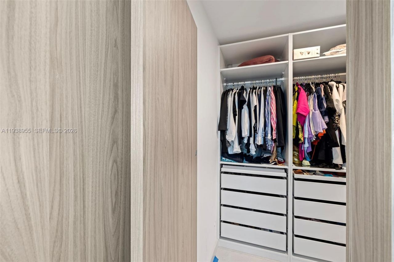 7910 NW 169th Ter, Miami Lakes, FL 33016 Photo