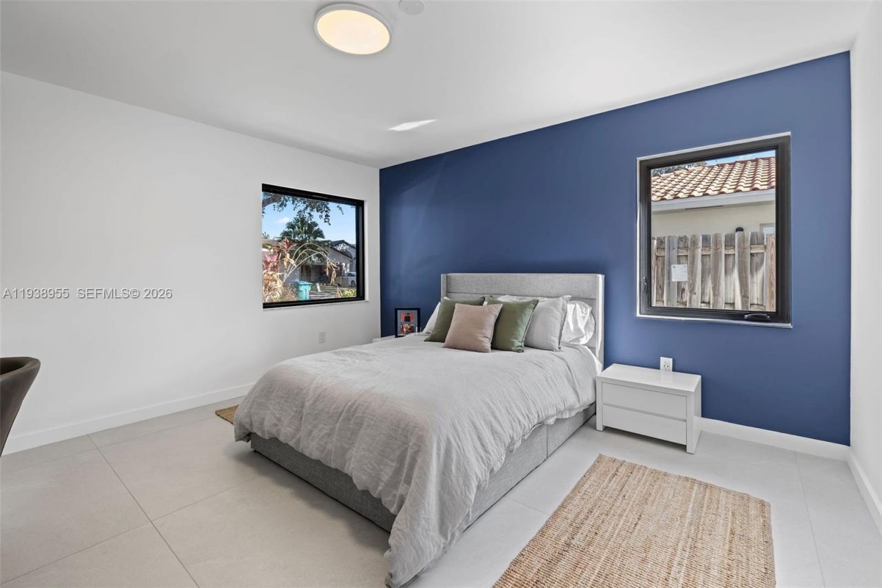 7910 NW 169th Ter, Miami Lakes, FL 33016 Photo