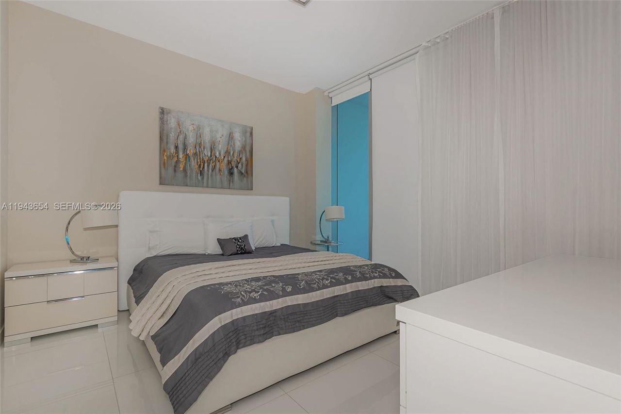 200 Biscayne Boulevard Way, Unit 5109, Miami, FL 33131 Photo