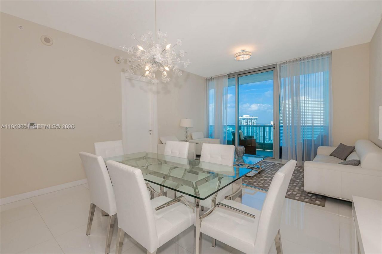 200 Biscayne Boulevard Way, Unit 5109, Miami, FL 33131 Photo