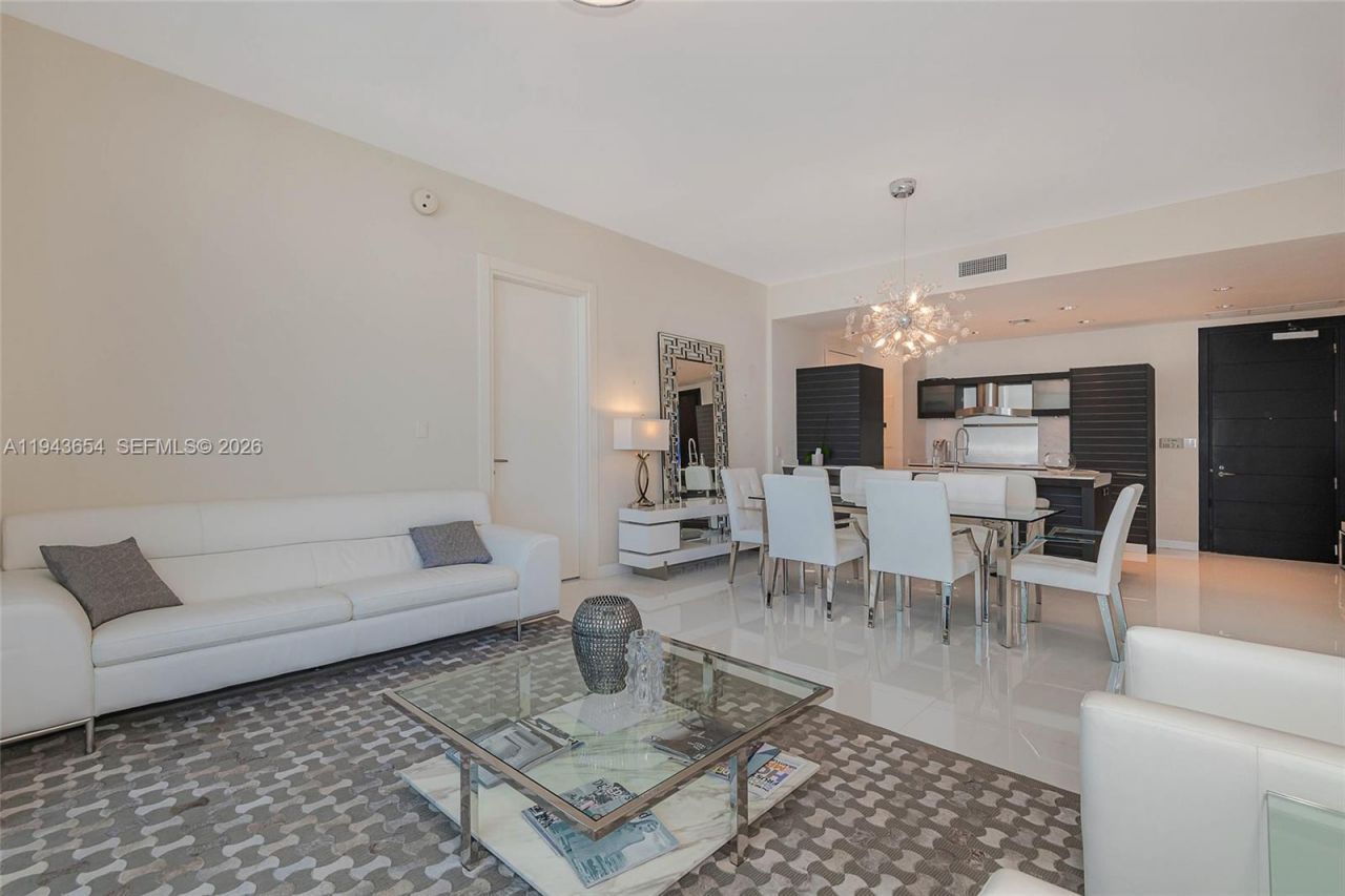 200 Biscayne Boulevard Way, Unit 5109, Miami, FL 33131 Photo