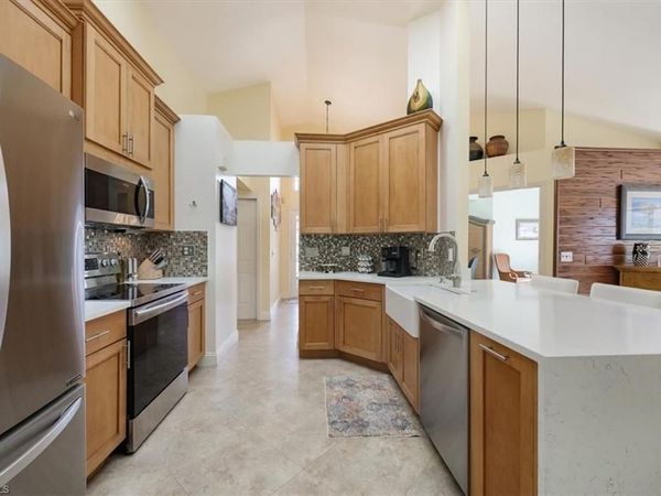 5886 Westbourgh CT, NAPLES, FL 34112