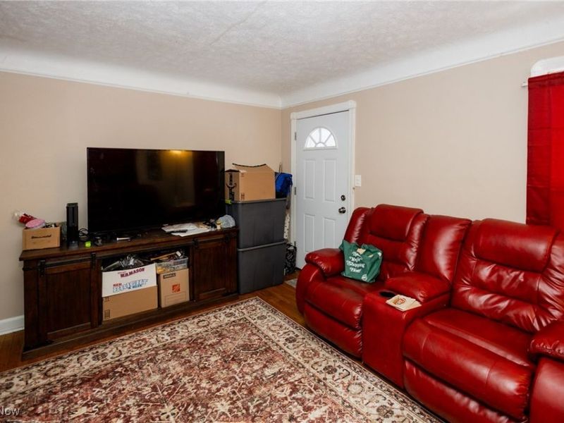 355 E 257th Street, Euclid, OH 44132 Photo 6