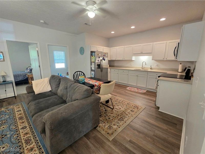 654 Treadway Boulevard, Sheffield Lake, OH 44054 Photo 2