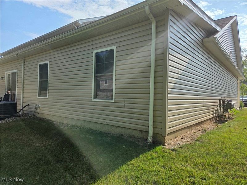 654 Treadway Boulevard, Sheffield Lake, OH 44054 Photo 20