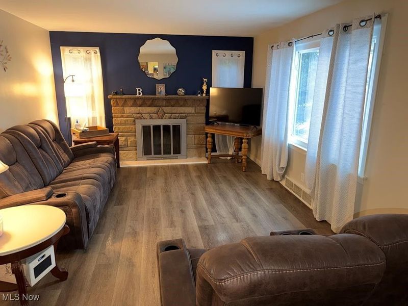 2745 Myrtle Avenue NW, Canton, OH 44709 Photo 2