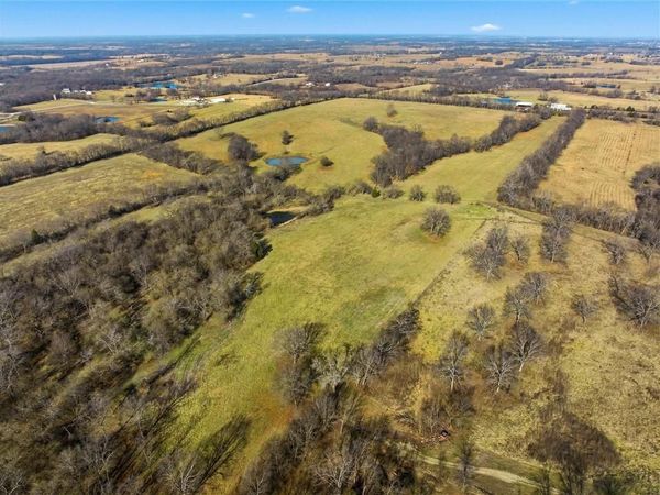 37AC S Wagonor Road, Garden City, MO 64747