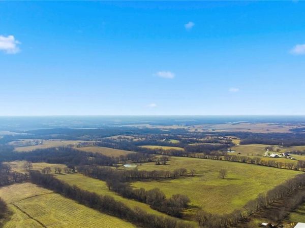 44 AC S Wagonor Road, Garden City, MO 64747