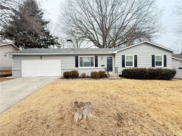 1316 E 101st Street, Kansas City, MO 64131