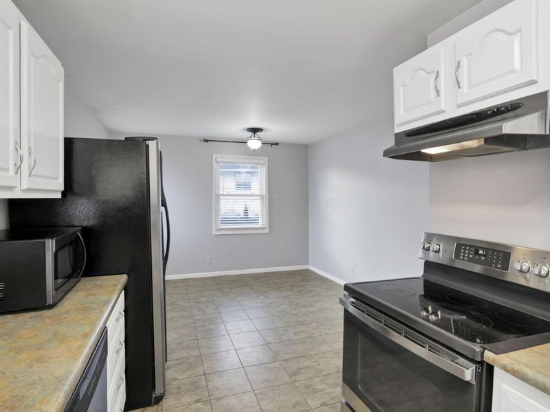 101 Fieldpoint Road, Heath, OH 43056 Photo 12