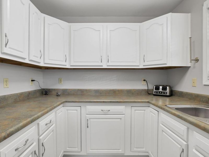 101 Fieldpoint Road, Heath, OH 43056 Photo 14