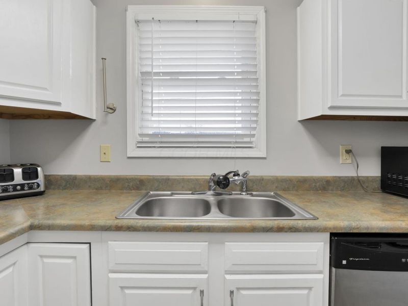 101 Fieldpoint Road, Heath, OH 43056 Photo 15