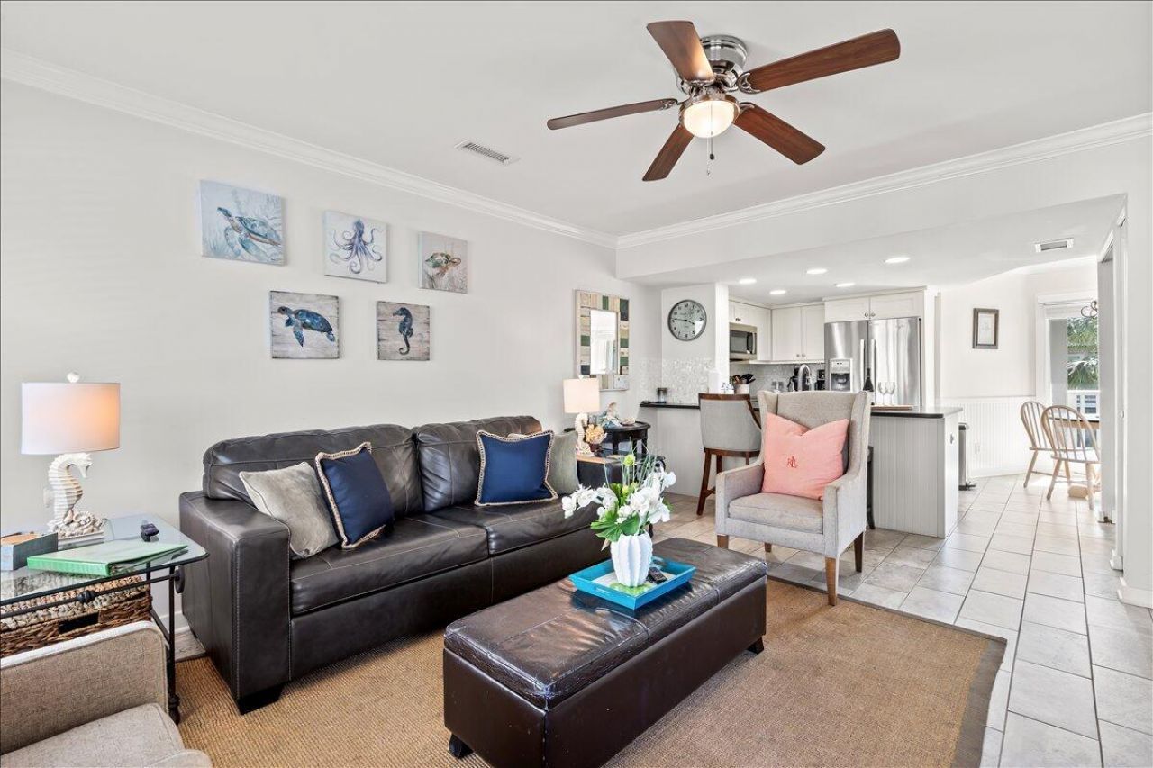 9000 Palmetto Drive Photo 11