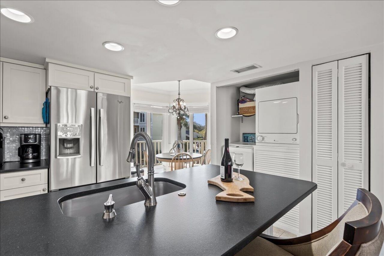 9000 Palmetto Drive Photo 15