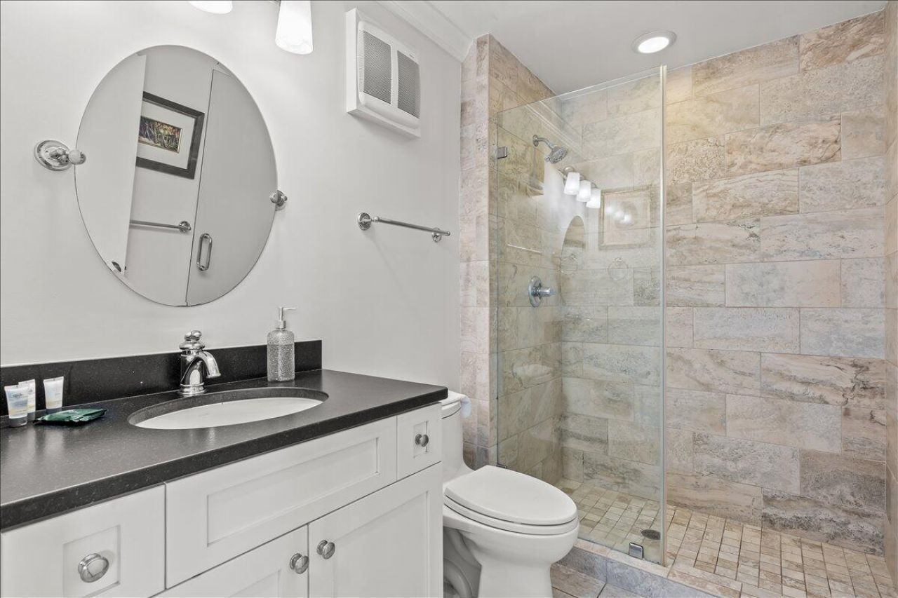 9000 Palmetto Drive Photo 21