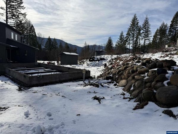 125 Butte St N, Detroit, OR 97342