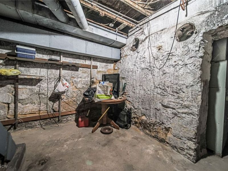 210 W 4th Street, Dover, OH 44622 Photo 28