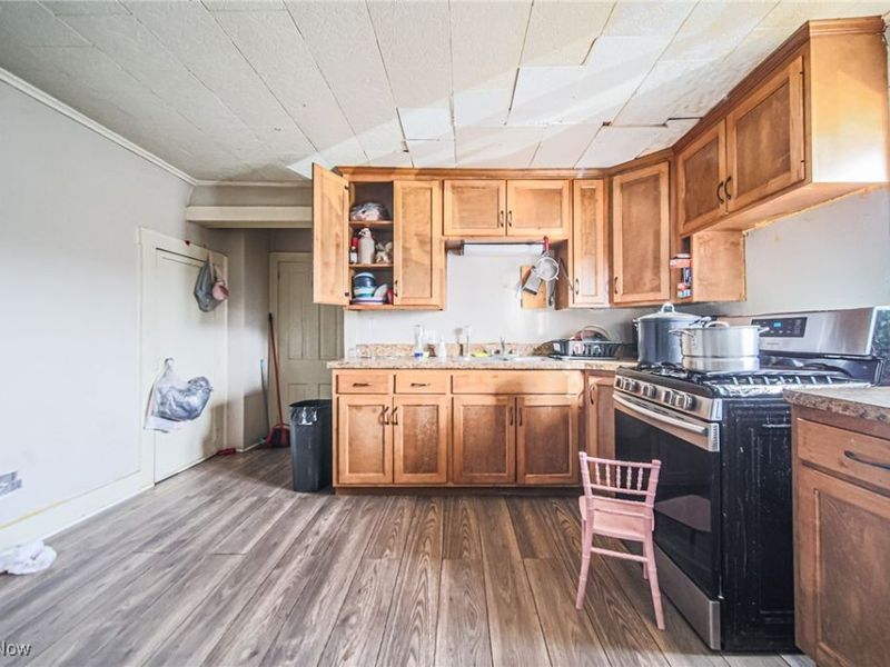 210 W 4th Street, Dover, OH 44622 Photo 7