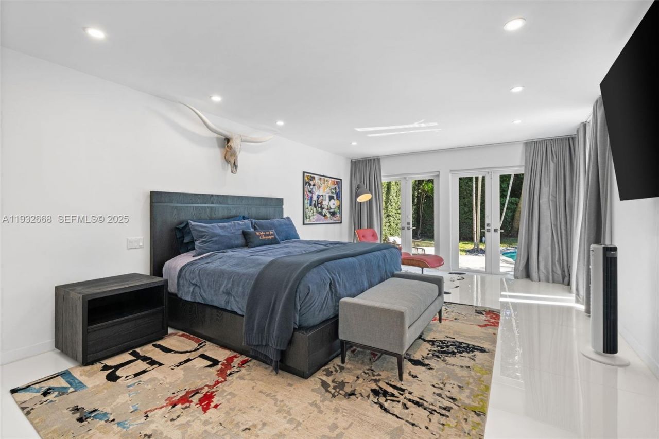 5055 N Bay Rd, Miami Beach, FL 33140 Photo