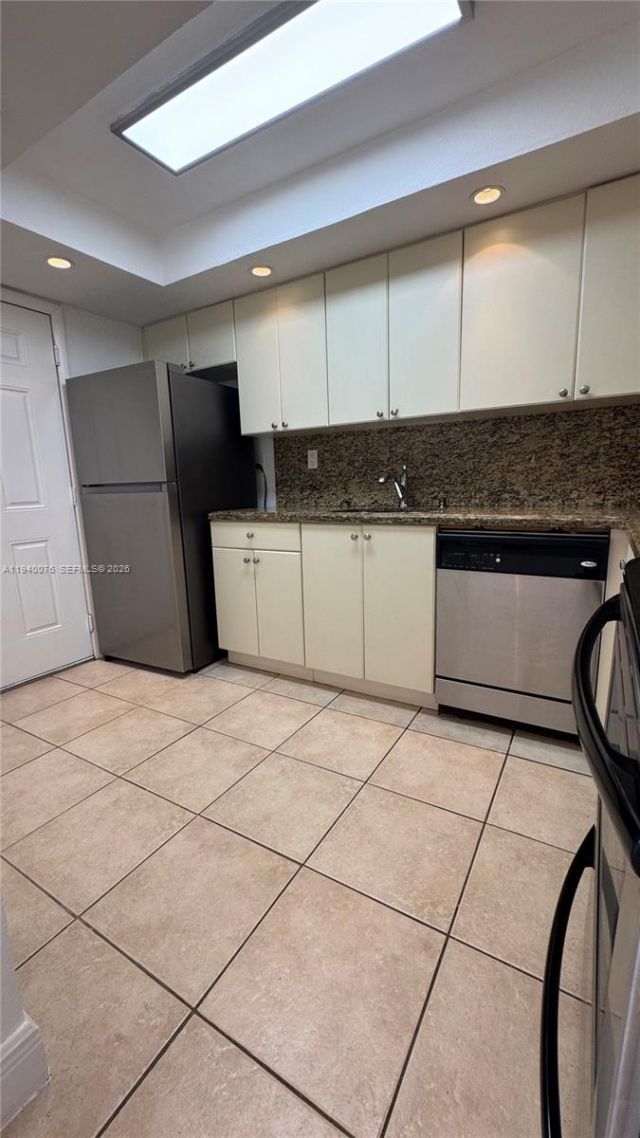 8650 SW 109th Ave, Unit 3-230, Miami, FL 33173 Photo