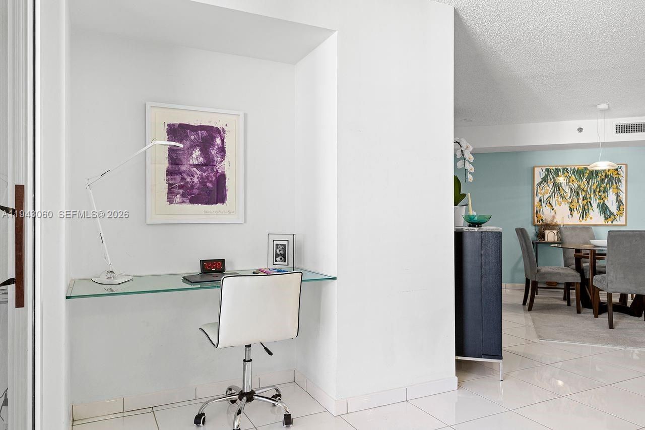 6767 Collins Ave , Unit 1905, Miami Beach, FL 33141 Photo