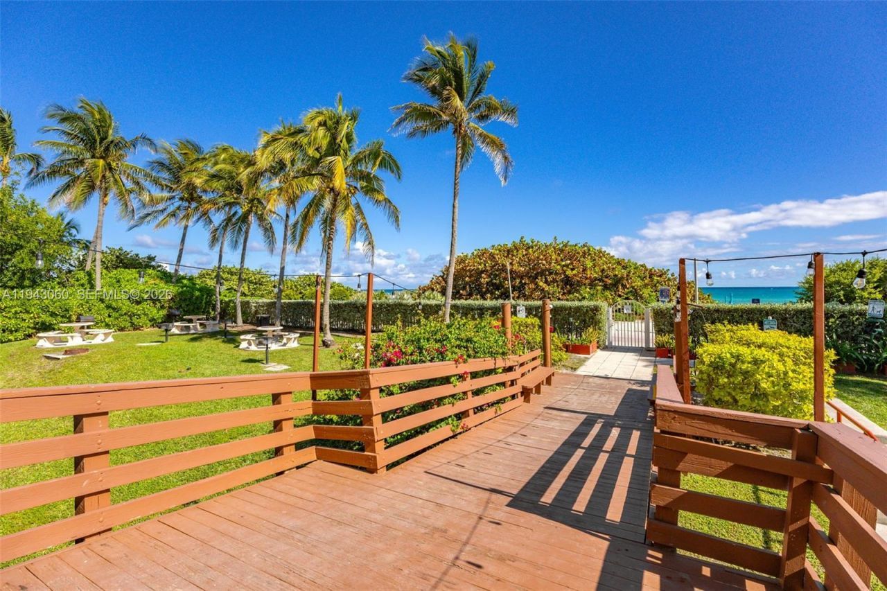 6767 Collins Ave , Unit 1905, Miami Beach, FL 33141 Photo