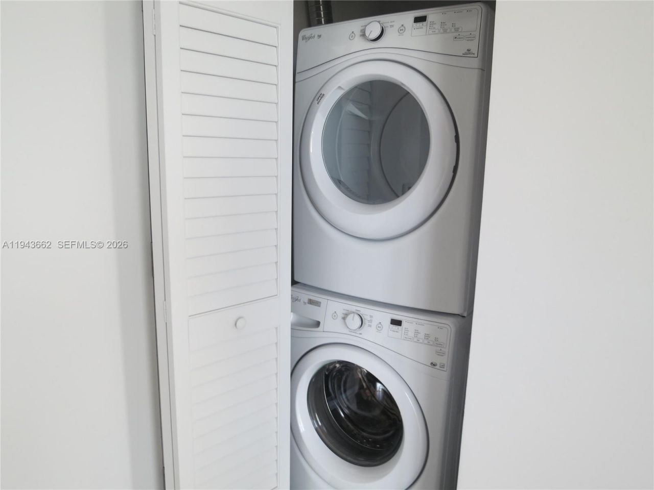 151 SE 1 St, Unit 2504, Miami, FL 33131 Photo