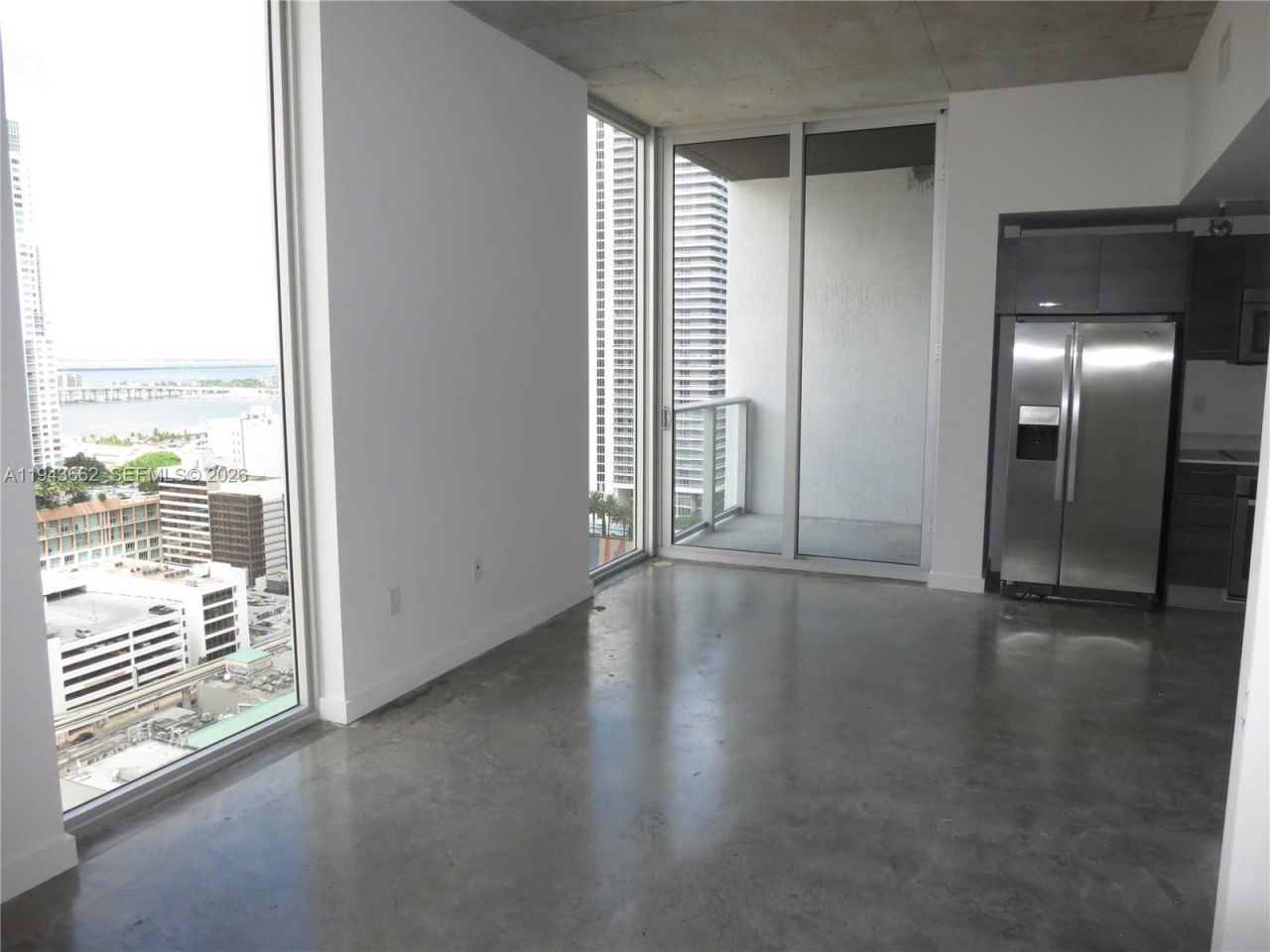 151 SE 1 St, Unit 2504, Miami, FL 33131 Photo