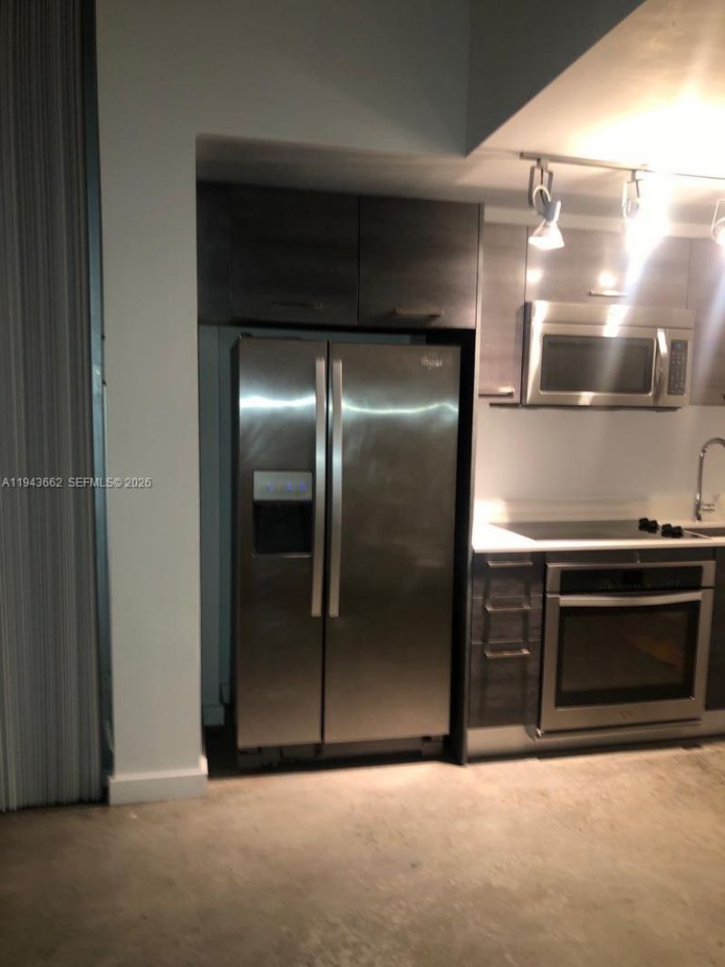 151 SE 1 St, Unit 2504, Miami, FL 33131 Photo