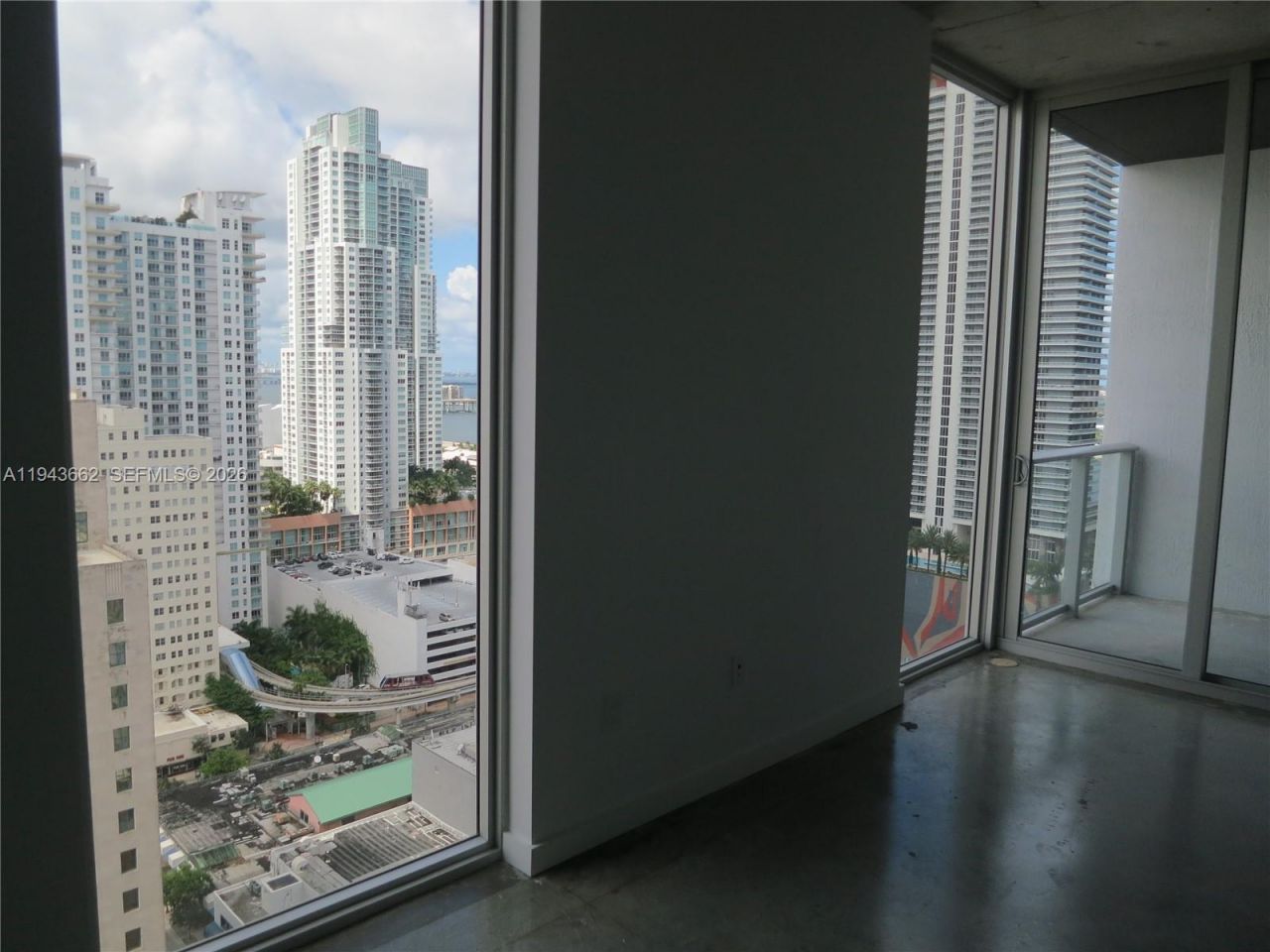 151 SE 1 St, Unit 2504, Miami, FL 33131 Photo