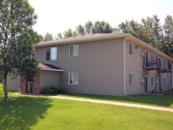 325 Summit Avenue W, Blackduck, MN 56630