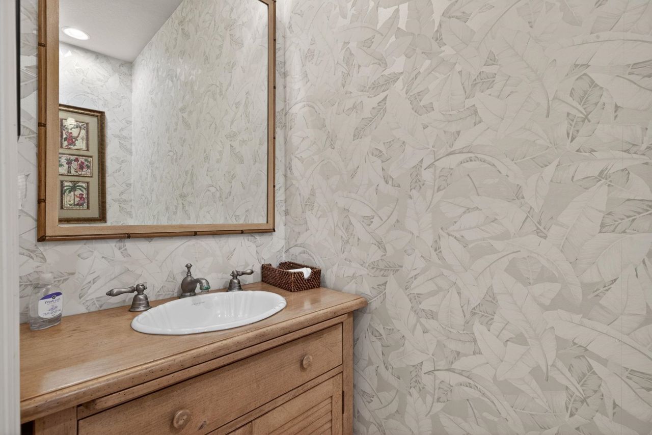 816 Birdie View Pt, Sanibel, FL 33957 Photo