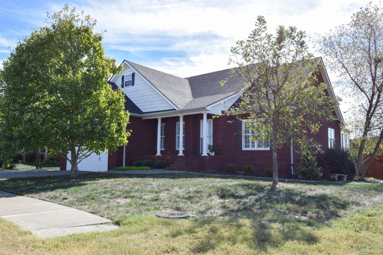 185 Stanley Dr, Gallatin, TN 37066 Main Photo