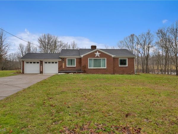 2621 Calla Road E, Poland, OH 44514