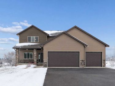 21532 Butternut Street NW, Oak Grove, MN 55011