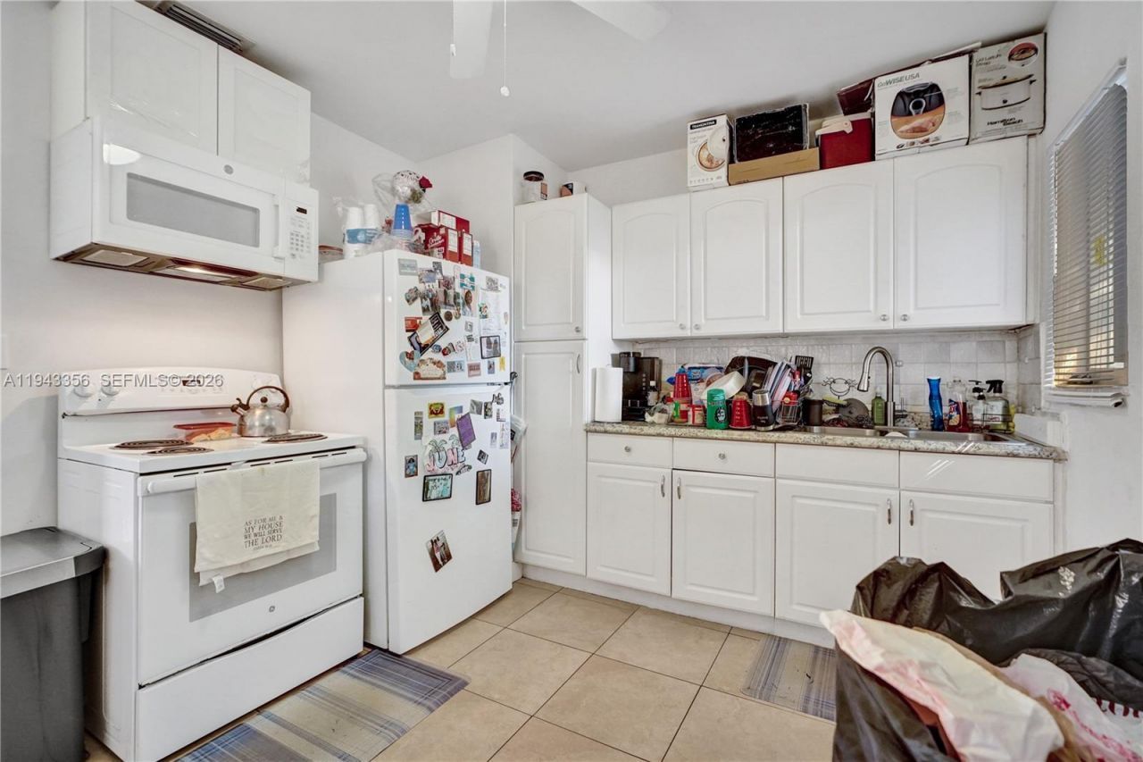 1748 NW 57th St, Miami, FL 33142 Photo