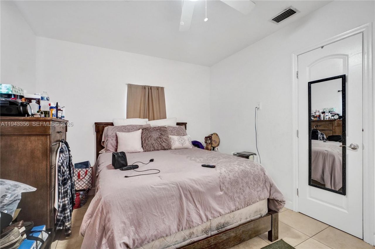 1748 NW 57th St, Miami, FL 33142 Photo