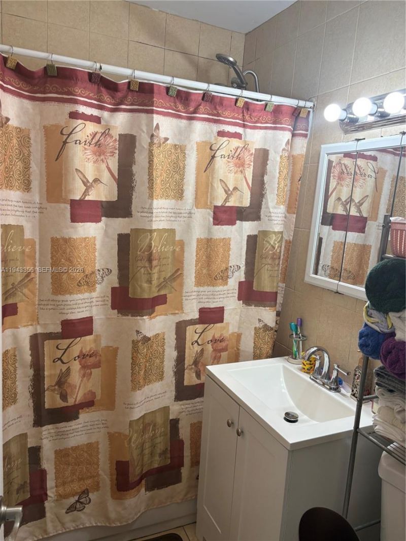 1748 NW 57th St, Miami, FL 33142 Photo