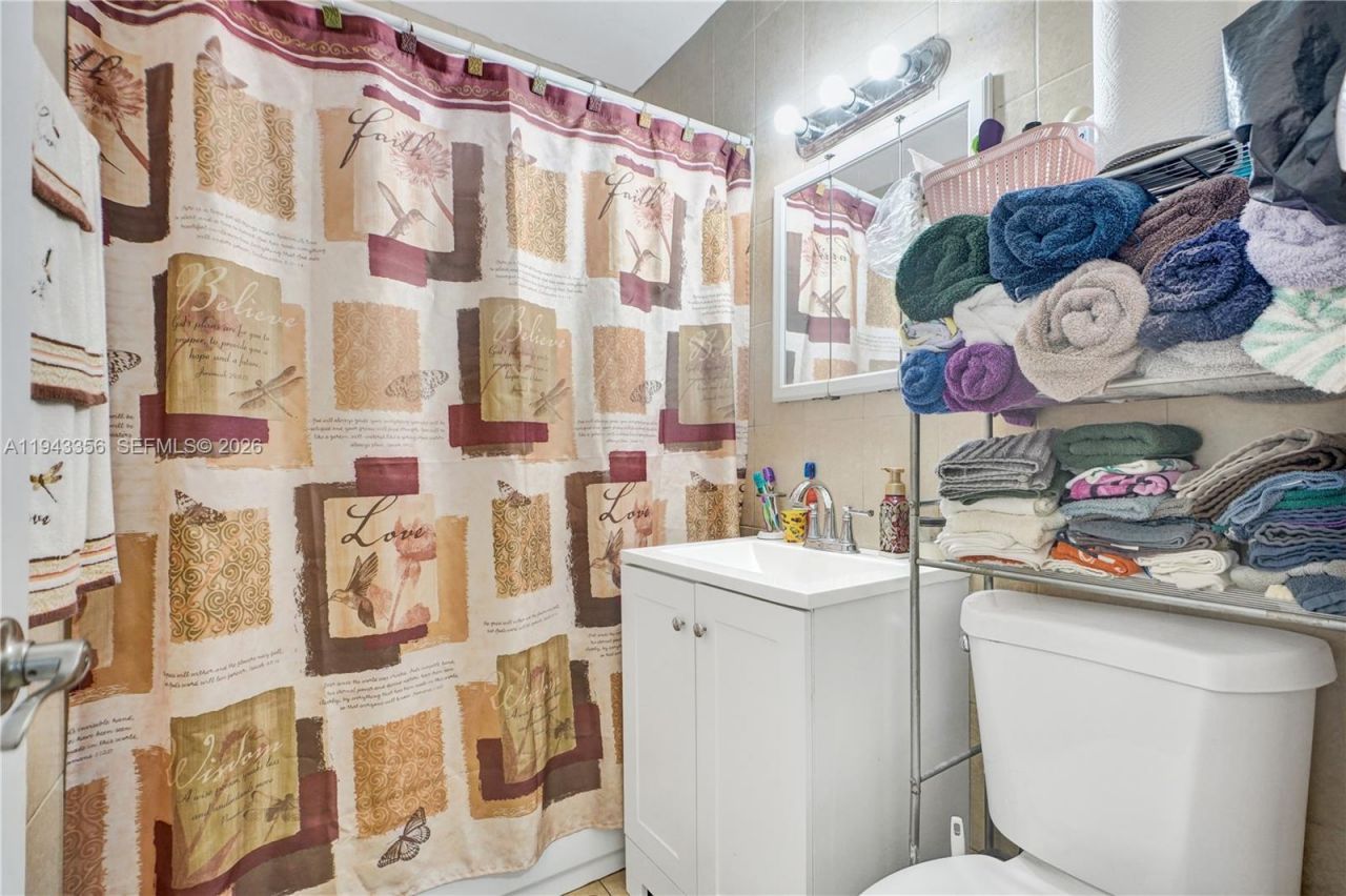 1748 NW 57th St, Miami, FL 33142 Photo