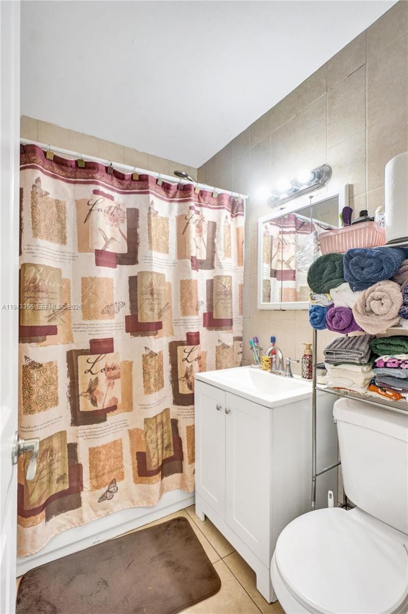 1748 NW 57th St, Miami, FL 33142 Photo