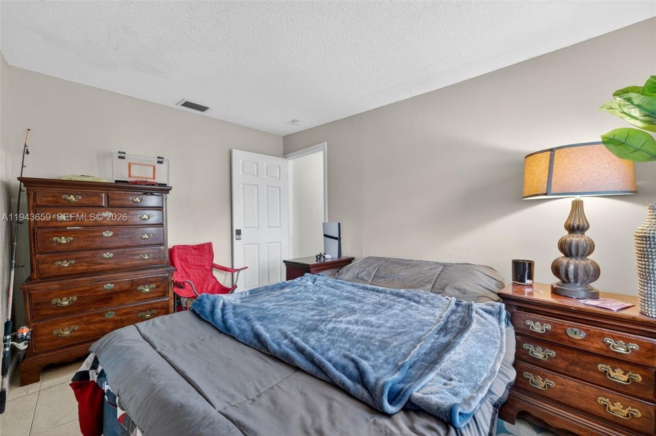 890 NW 35th Ave, Lauderhill, FL 33311 Photo