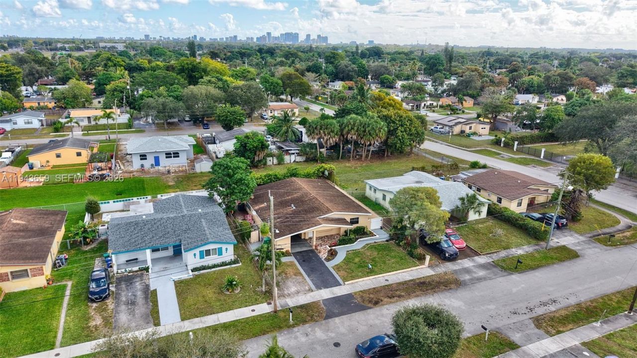 890 NW 35th Ave, Lauderhill, FL 33311 Photo