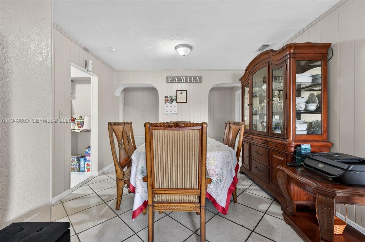 890 NW 35th Ave, Lauderhill, FL 33311 Photo